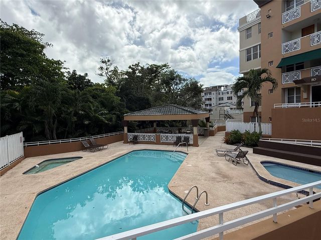 57 LOPATEGUI BB-2, Guaynabo, PR 00969