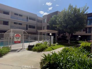 7826 TOPANGA 213, Canoga Park, CA 91304