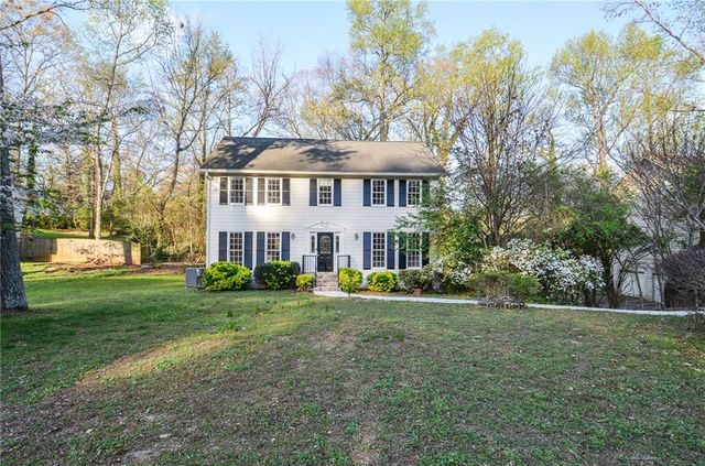 717 Hunt Station Drive, Lawrenceville, GA 30044