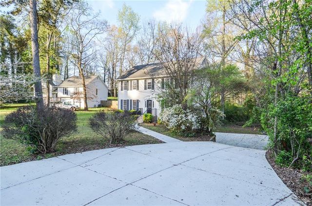 717 Hunt Station Drive, Lawrenceville, GA 30044