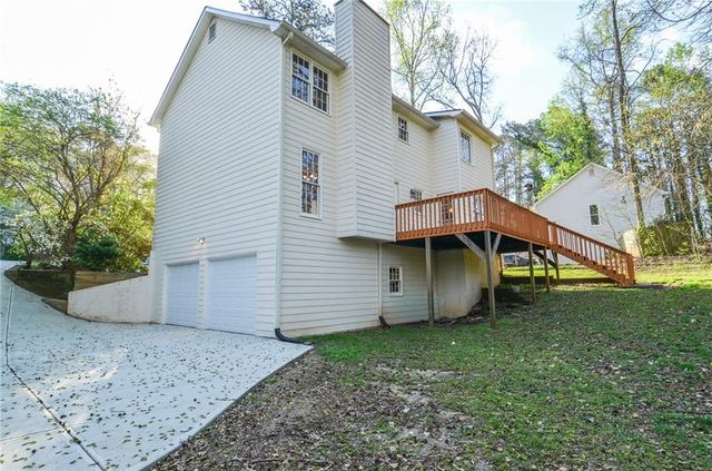 717 Hunt Station Drive, Lawrenceville, GA 30044