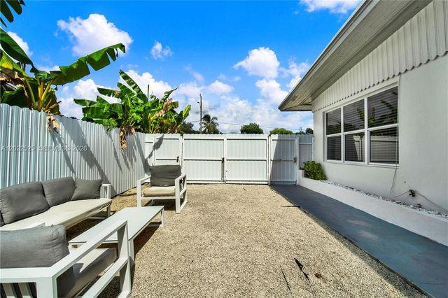 1236 NE 109th St 2, Miami, FL 33161