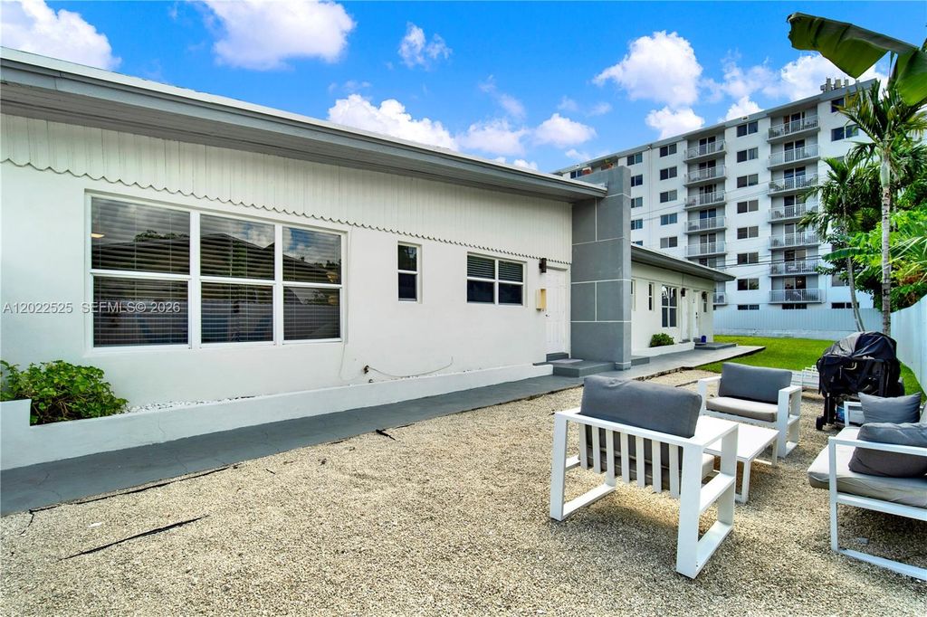 1236 NE 109th St 2, Miami, FL 33161