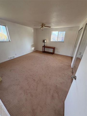 646 Peachtree Lane, Grosse Pointe, MI 48236