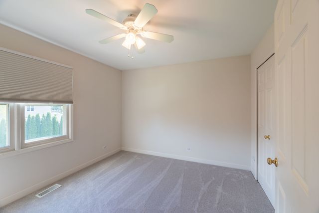 931 Ambria Drive, Mundelein, IL 60060