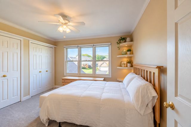 931 Ambria Drive, Mundelein, IL 60060