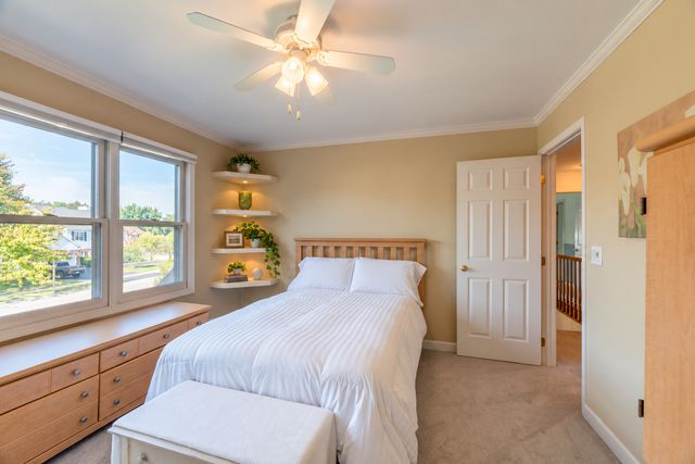 931 Ambria Drive, Mundelein, IL 60060