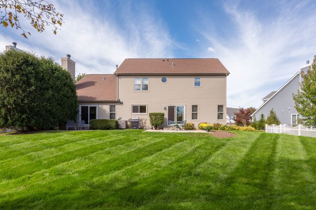 931 Ambria Drive, Mundelein, IL 60060