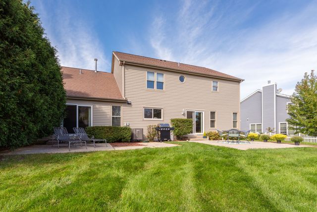 931 Ambria Drive, Mundelein, IL 60060