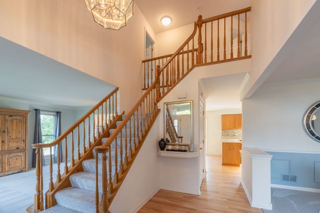 931 Ambria Drive, Mundelein, IL 60060