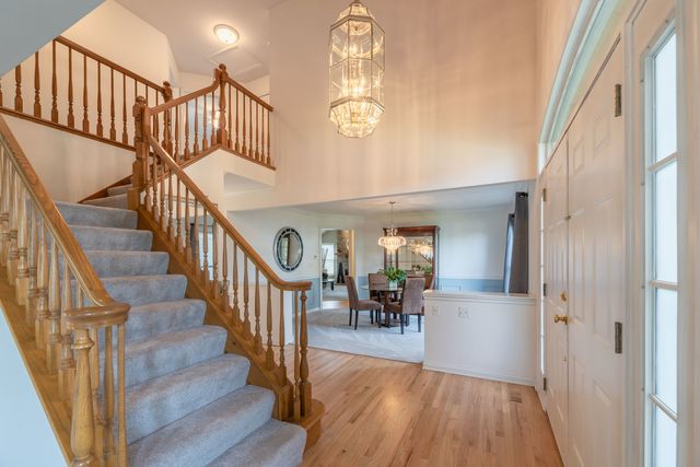 931 Ambria Drive, Mundelein, IL 60060