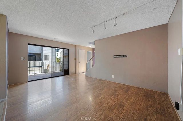 340 E Washington Boulevard 2, Pasadena, CA 91104