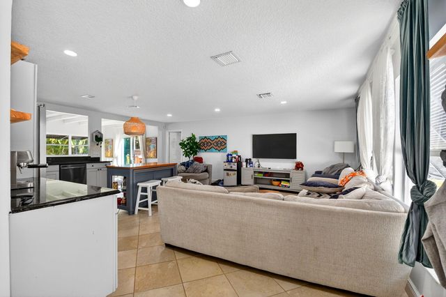 320 Riverdale Road, Palm Springs, FL 33461