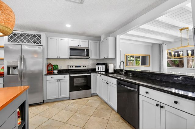 320 Riverdale Road, Palm Springs, FL 33461