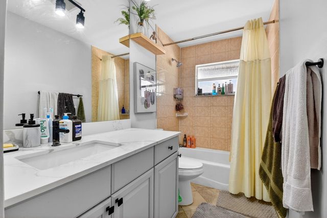 320 Riverdale Road, Palm Springs, FL 33461