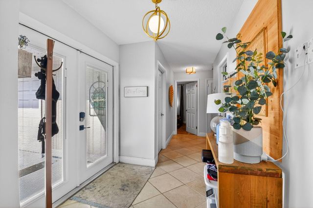 320 Riverdale Road, Palm Springs, FL 33461