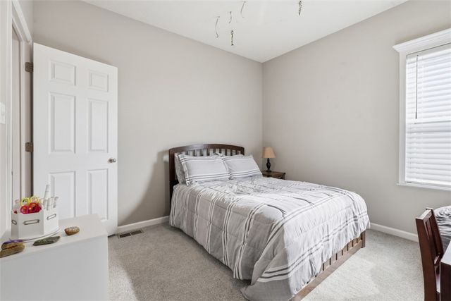 813 Curtman Ct, Plum Boro, PA 15068