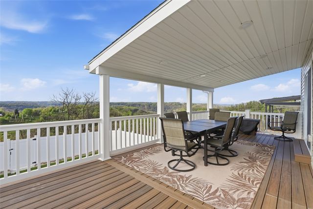 813 Curtman Ct, Plum Boro, PA 15068