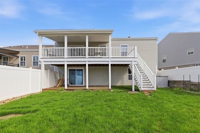 813 Curtman Ct, Plum Boro, PA 15068