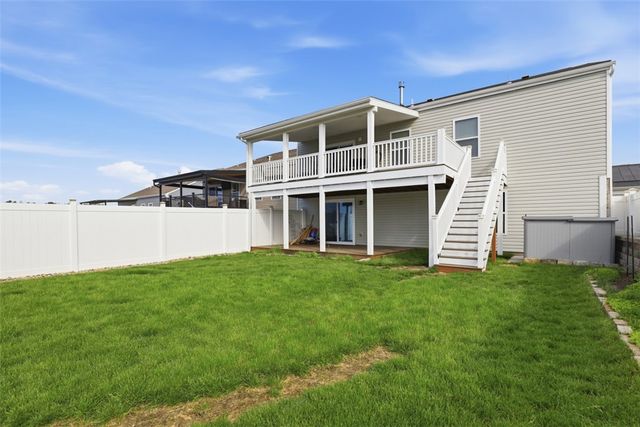 813 Curtman Ct, Plum Boro, PA 15068