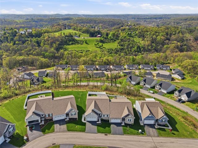 813 Curtman Ct, Plum Boro, PA 15068
