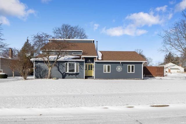 1102 Riviera Court, Auburn, IN 46706