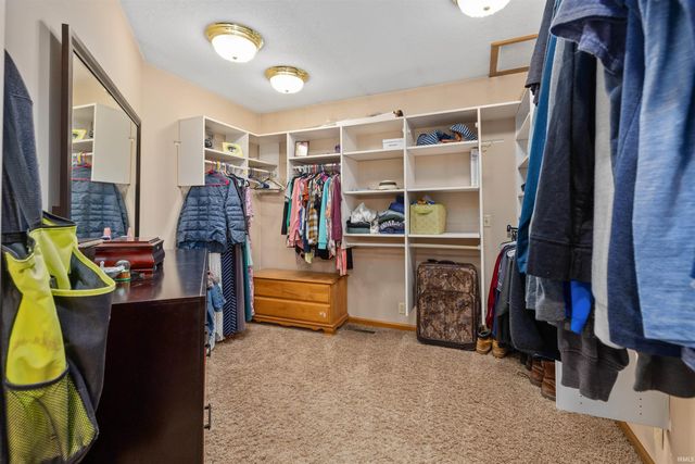 1102 Riviera Court, Auburn, IN 46706