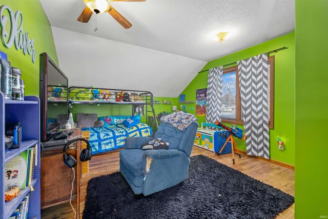 1102 Riviera Court, Auburn, IN 46706