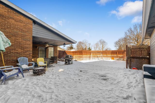 1102 Riviera Court, Auburn, IN 46706