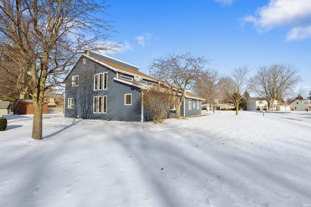 1102 Riviera Court, Auburn, IN 46706