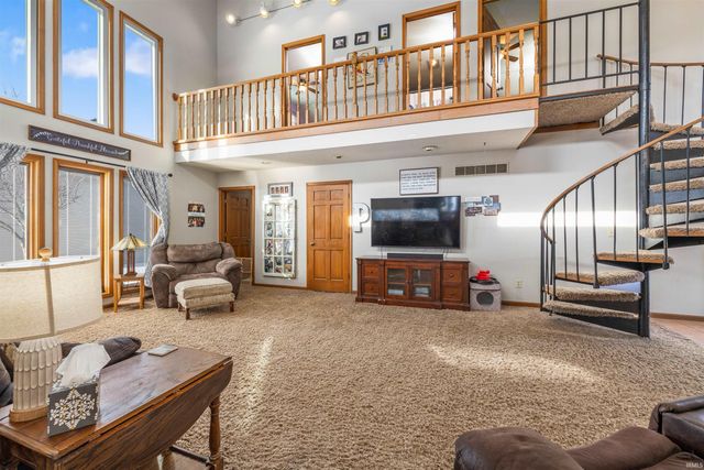 1102 Riviera Court, Auburn, IN 46706