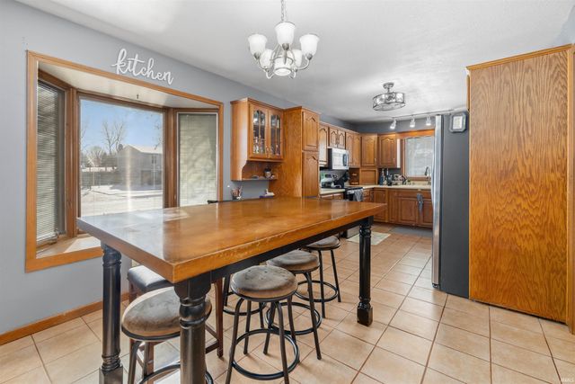 1102 Riviera Court, Auburn, IN 46706