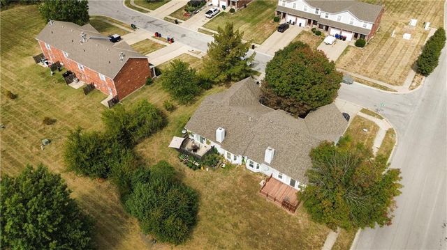 727 10th Street, Lee's Summit, MO 64081