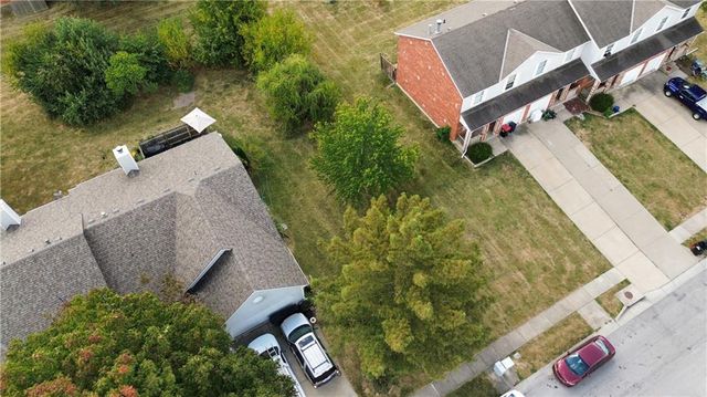 727 10th Street, Lee's Summit, MO 64081