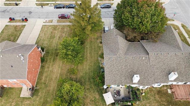 727 10th Street, Lee's Summit, MO 64081