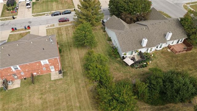 727 10th Street, Lee's Summit, MO 64081