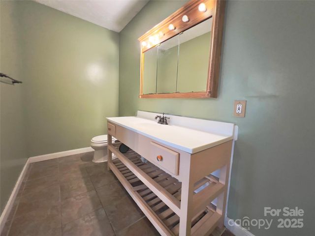 2025 Baton School Road, Lenoir, NC 28645