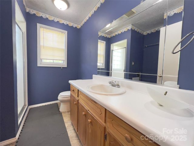 2025 Baton School Road, Lenoir, NC 28645