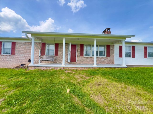 2025 Baton School Road, Lenoir, NC 28645