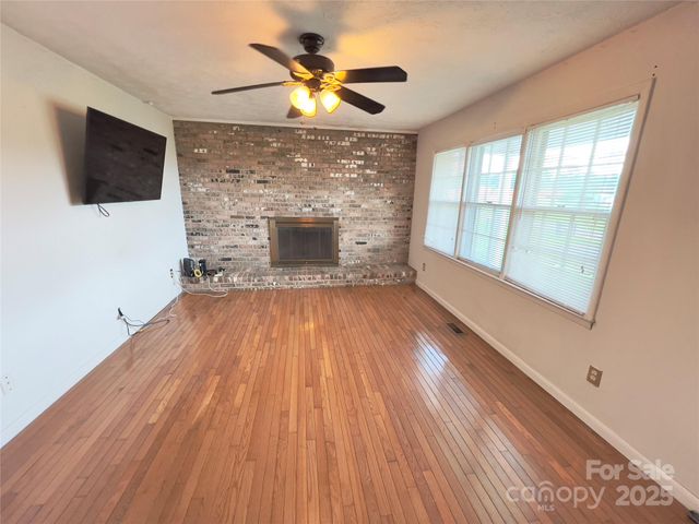 2025 Baton School Road, Lenoir, NC 28645