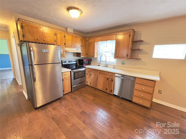 2025 Baton School Road, Lenoir, NC 28645