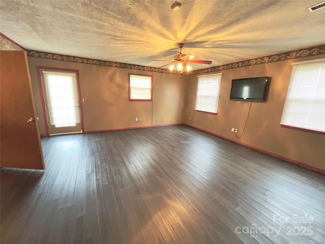 2025 Baton School Road, Lenoir, NC 28645