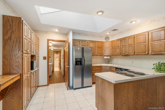 6 Woodvale Street, Sag Harbor, NY 11963