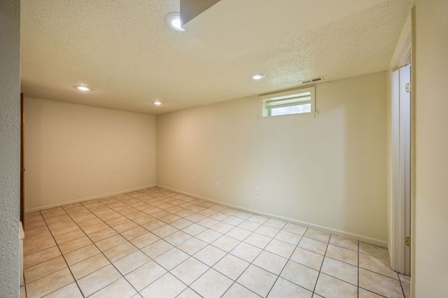 3310 4th Street, Des Moines, IA 50313