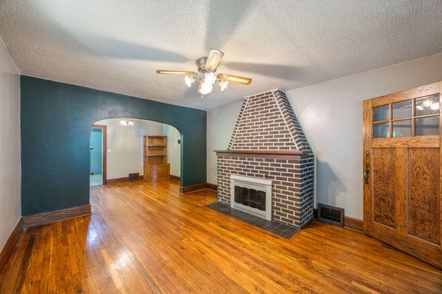 3310 4th Street, Des Moines, IA 50313
