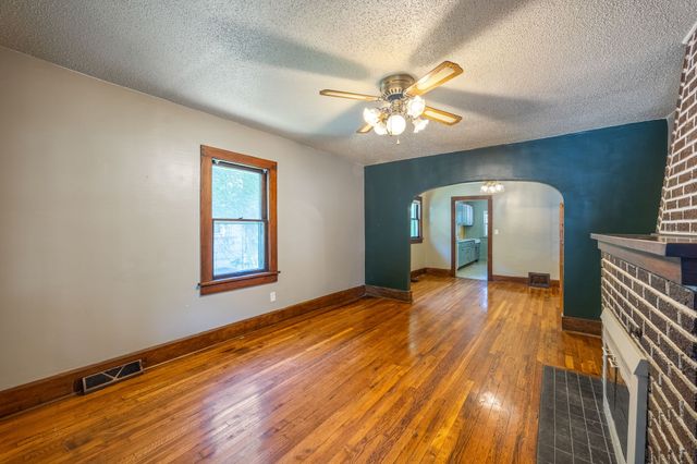 3310 4th Street, Des Moines, IA 50313