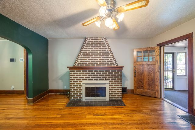 3310 4th Street, Des Moines, IA 50313