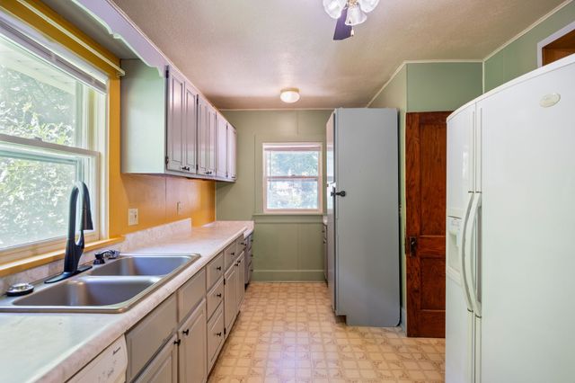 3310 4th Street, Des Moines, IA 50313