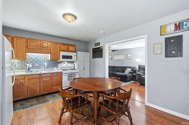 2814 Prairie Grove Drive, Fort Wayne, IN 46809