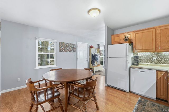 2814 Prairie Grove Drive, Fort Wayne, IN 46809